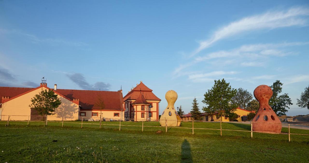 Residence Safari Resort - Chateau Borovany  Exterior photo
